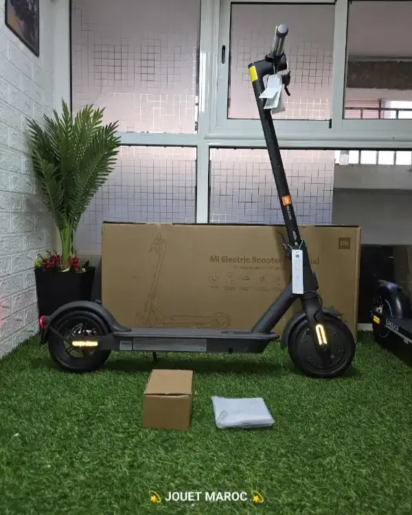 Mi Electric Scooter Essential 07